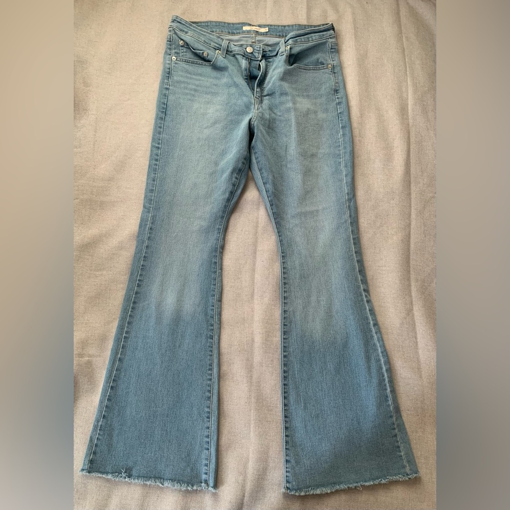 Levi’s Flared Jeans